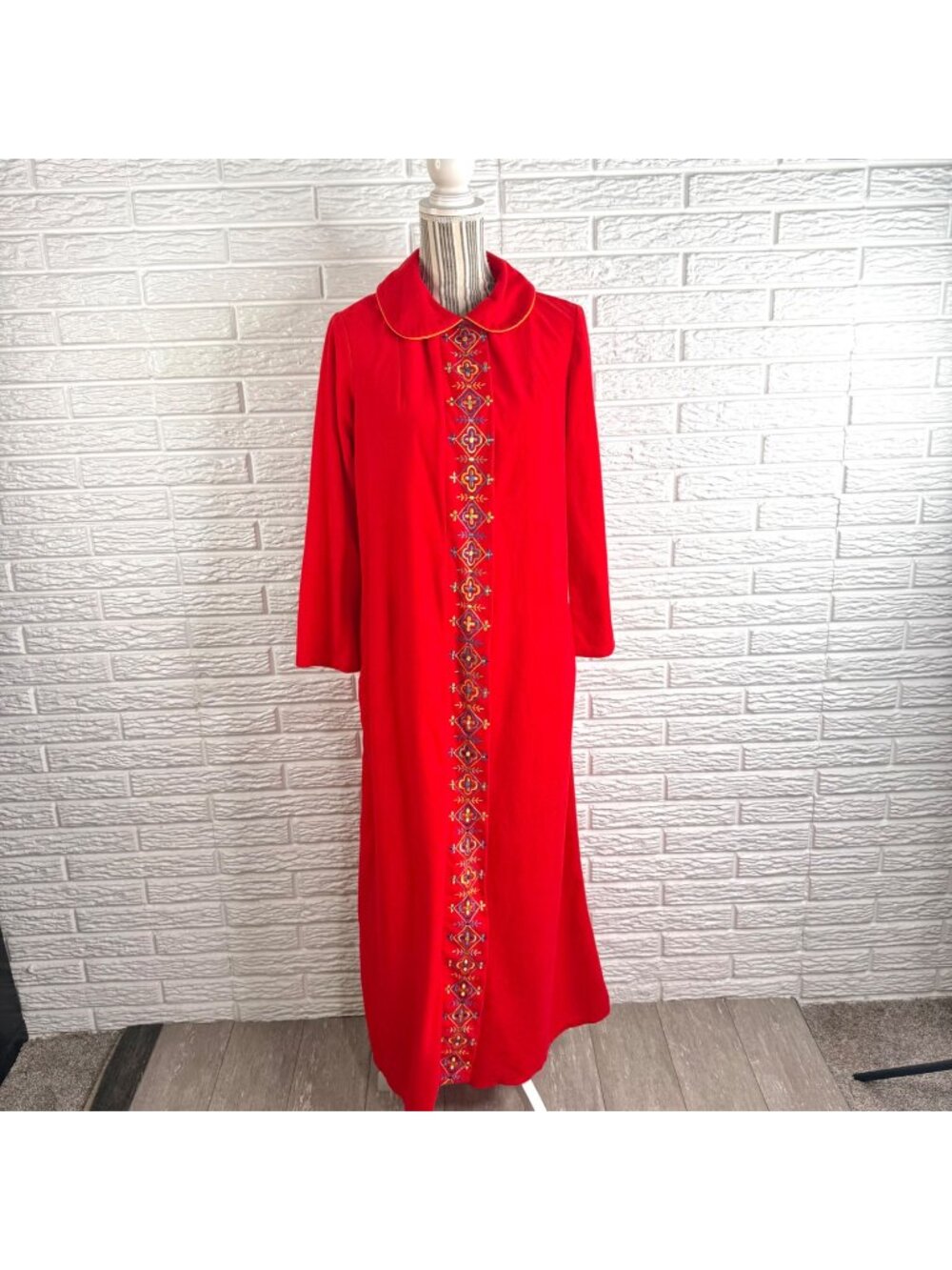 Vintage 70s Red Fleece & Velour Loungewear Housecoat Embroidered Placket Medium